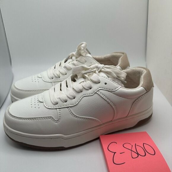 CUSHIONAIRE Women's lace up Sneaker +Comfort Foam 6.5 WIDE WHITE - Picture 3 of 7